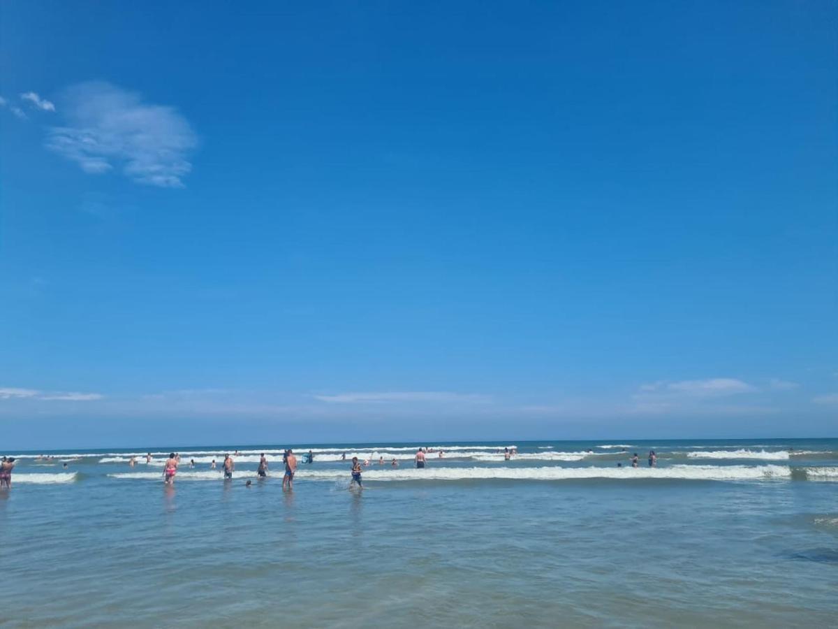 Apto A 50M Da Praia, Com Ar Condicionado, Wifi , Portaria 24H Praia Grande  Kültér fotó
